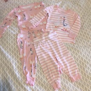 Set of 2 pajamas